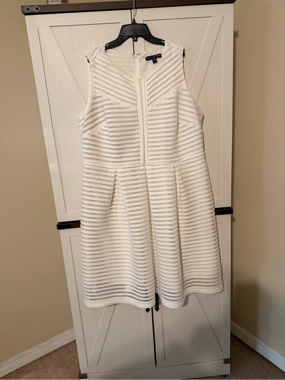 madison leigh White Sleeveless Fit & Flare Midi Dress